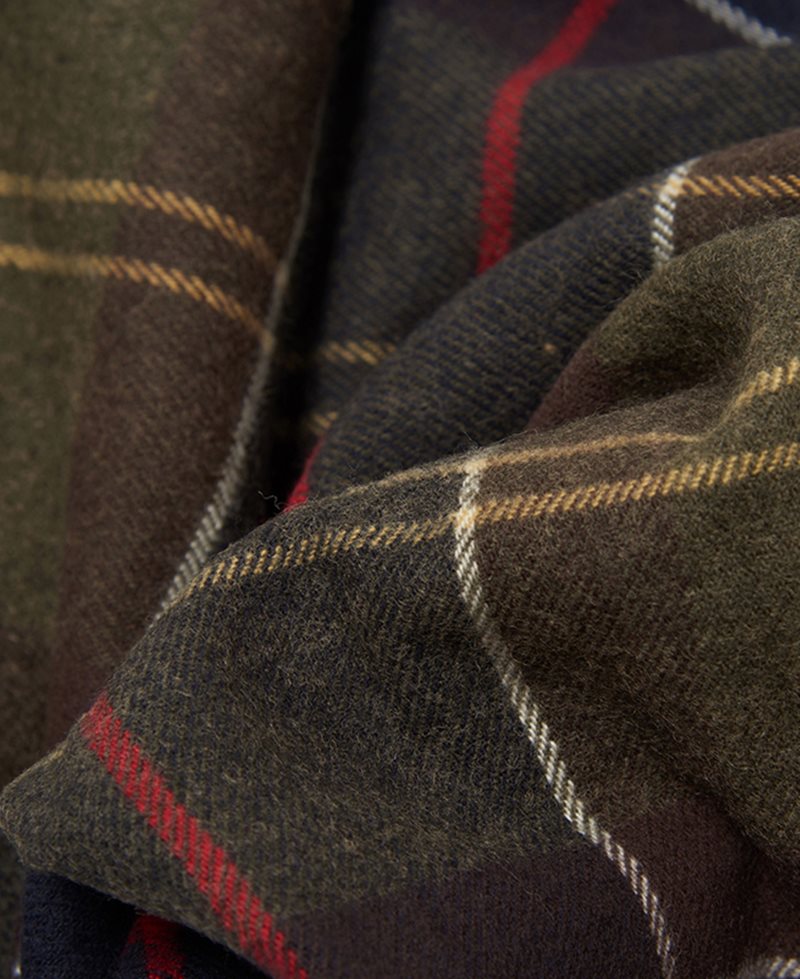 Classic Tartan Barbour Hailes Tartan Wrap | TWC-059428